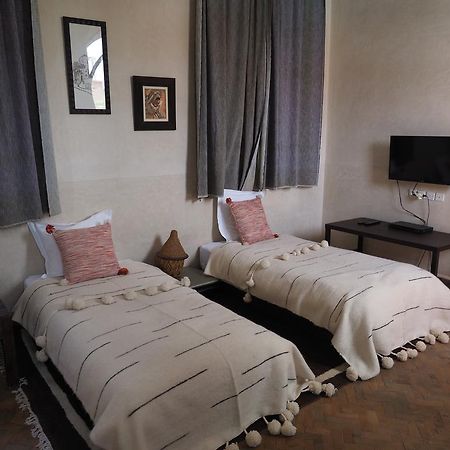 Hotel Le Cazar El Ain Zewnętrze zdjęcie