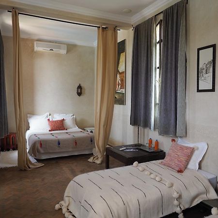Hotel Le Cazar El Ain Zewnętrze zdjęcie