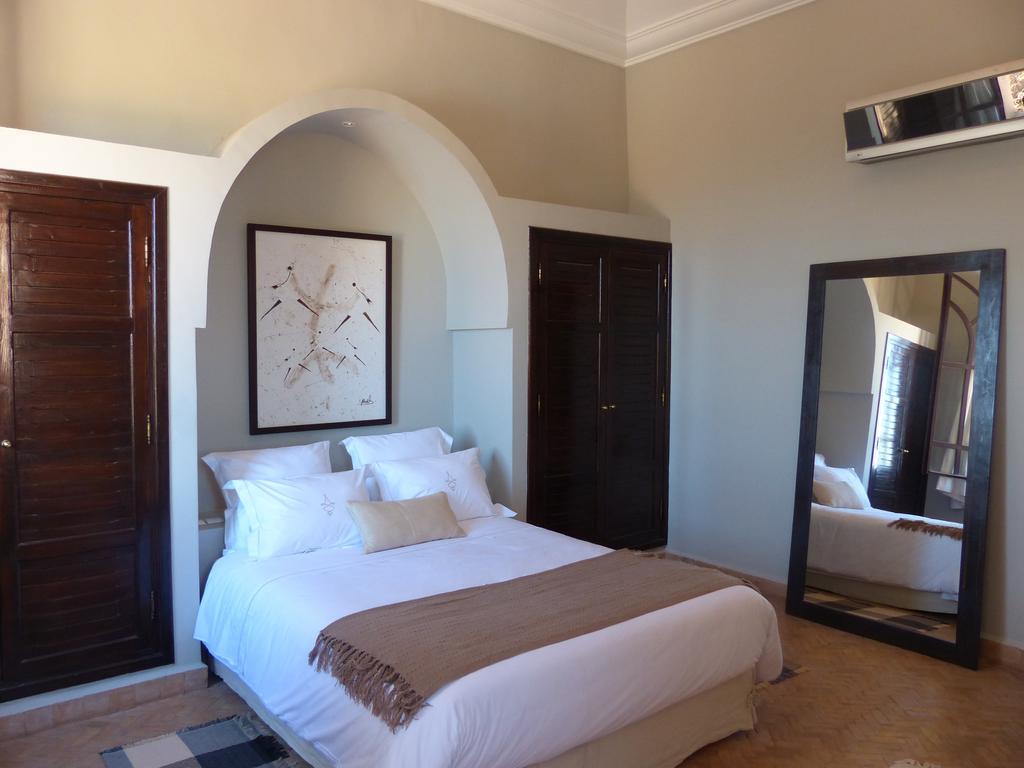 Hotel Le Cazar El Ain Zewnętrze zdjęcie
