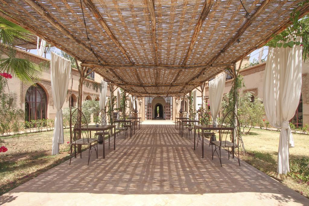 Hotel Le Cazar El Ain Zewnętrze zdjęcie