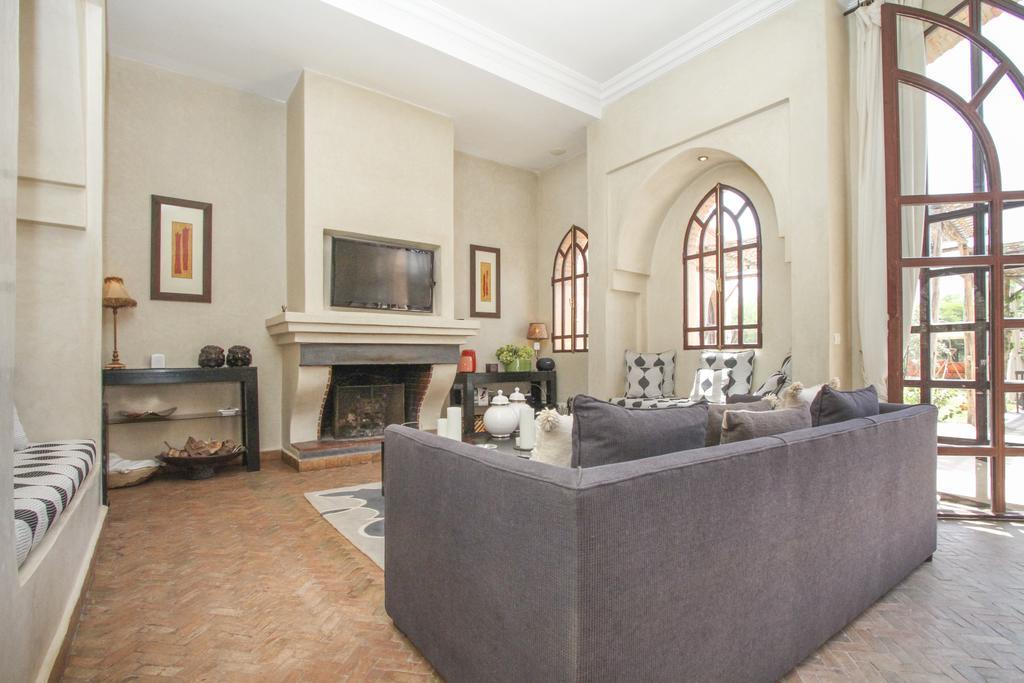 Hotel Le Cazar El Ain Zewnętrze zdjęcie