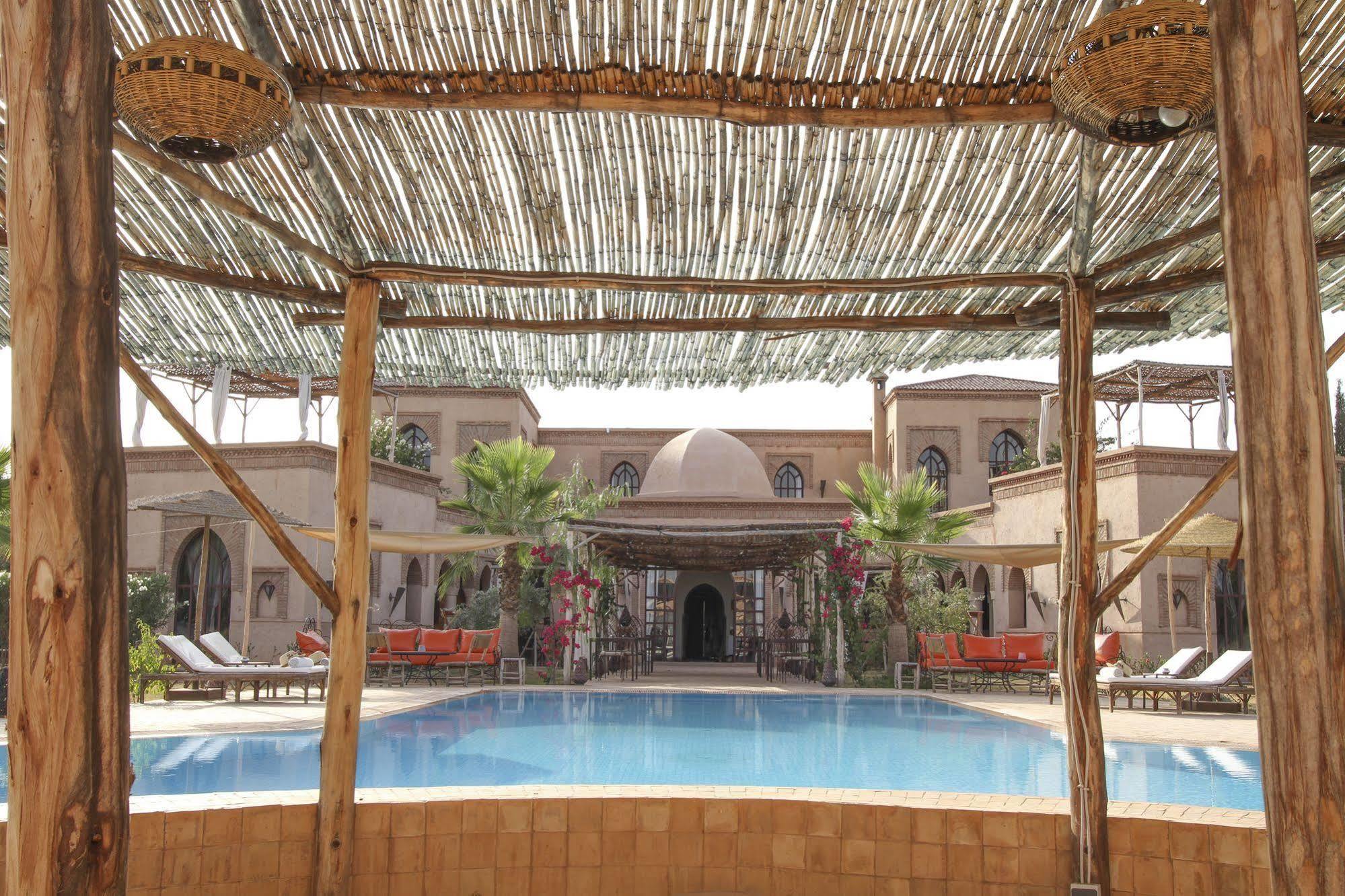 Hotel Le Cazar El Ain Zewnętrze zdjęcie